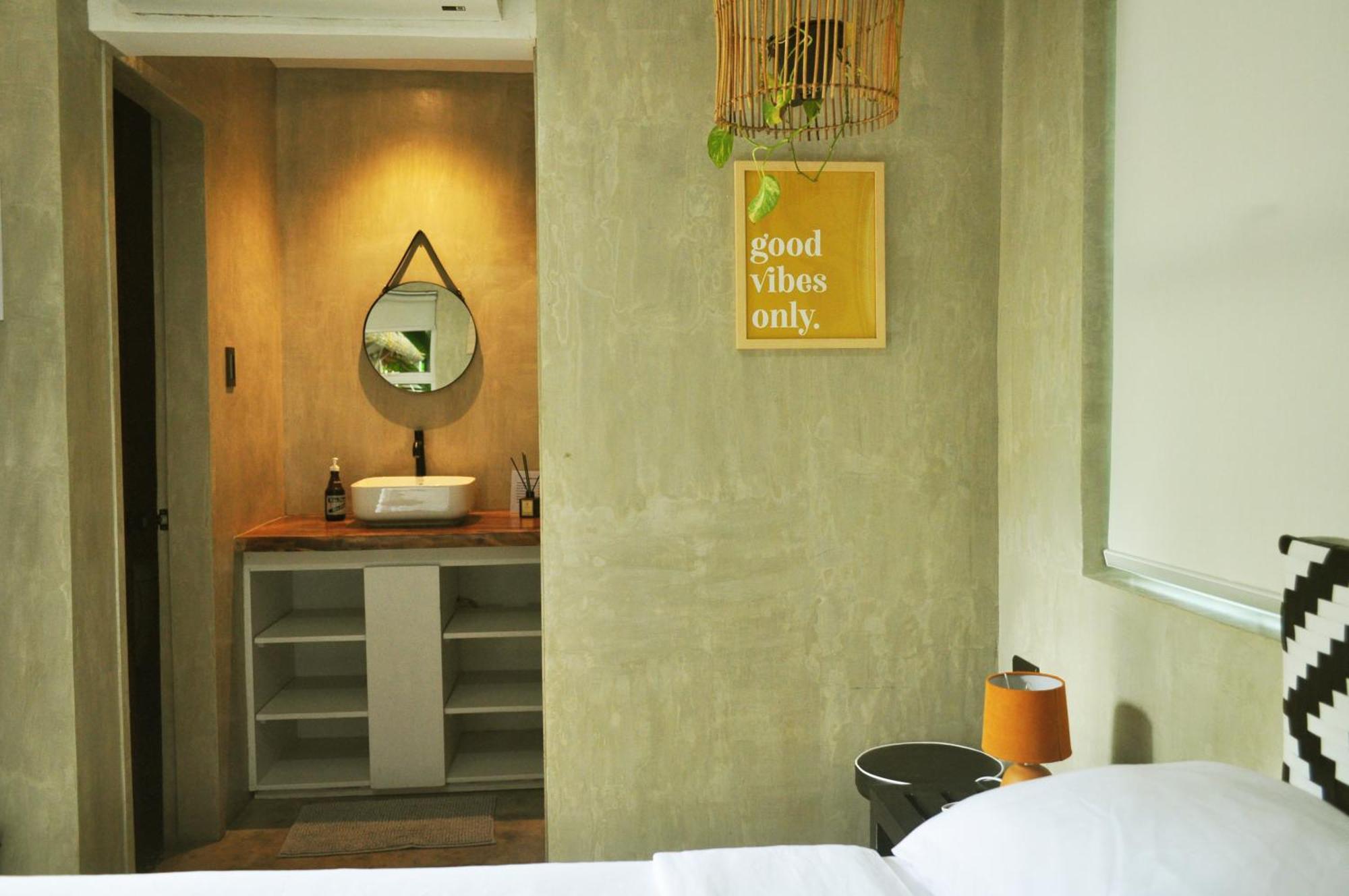 Beach People Hostel Bantayan Island Ocoy Ngoại thất bức ảnh